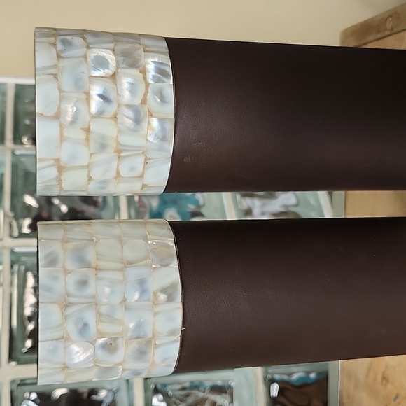 Handcrafted Alabaster and Faux Leather Vases - Picture 4 of 6